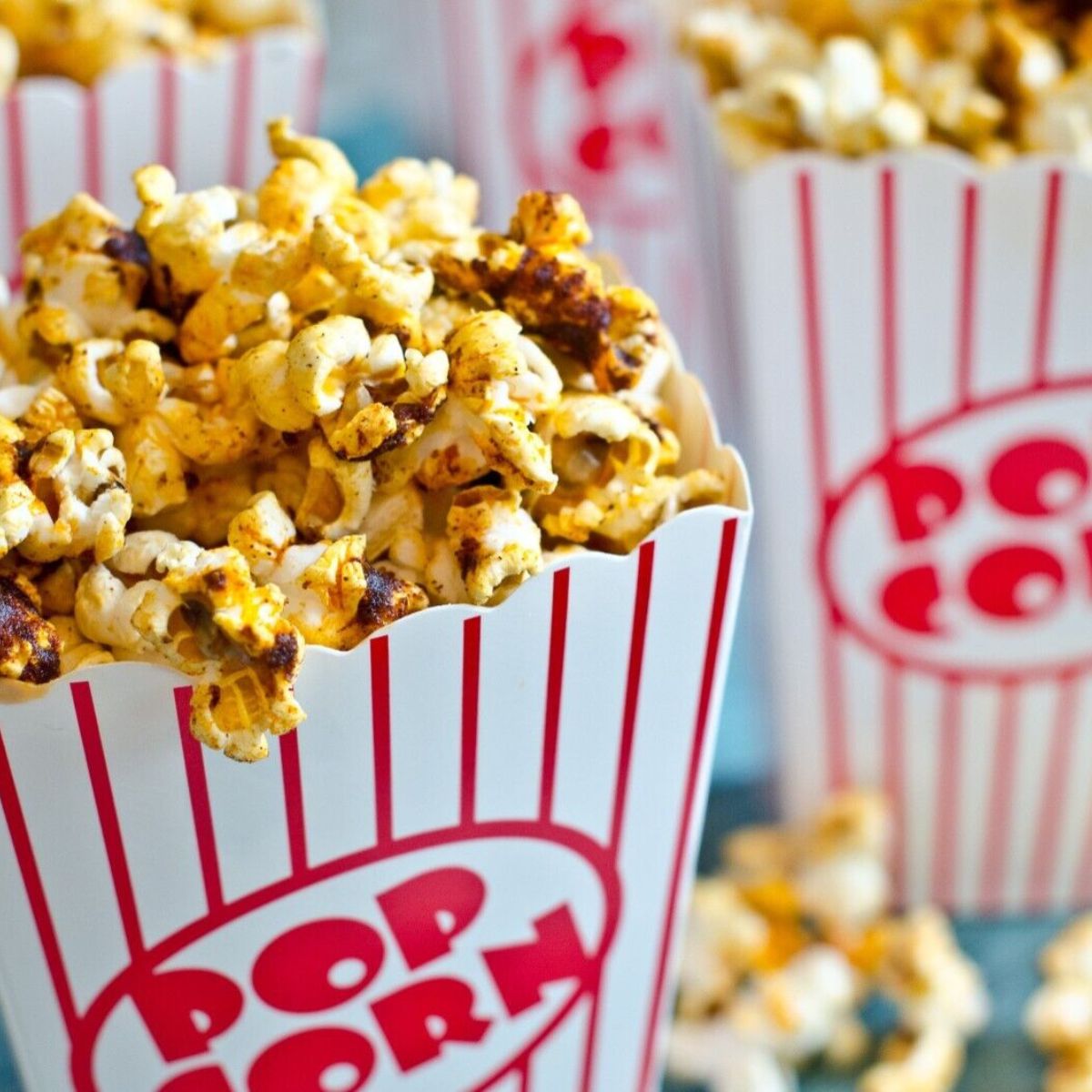 Pack of 100pcs Classic Red Striped Popcorn Boxes