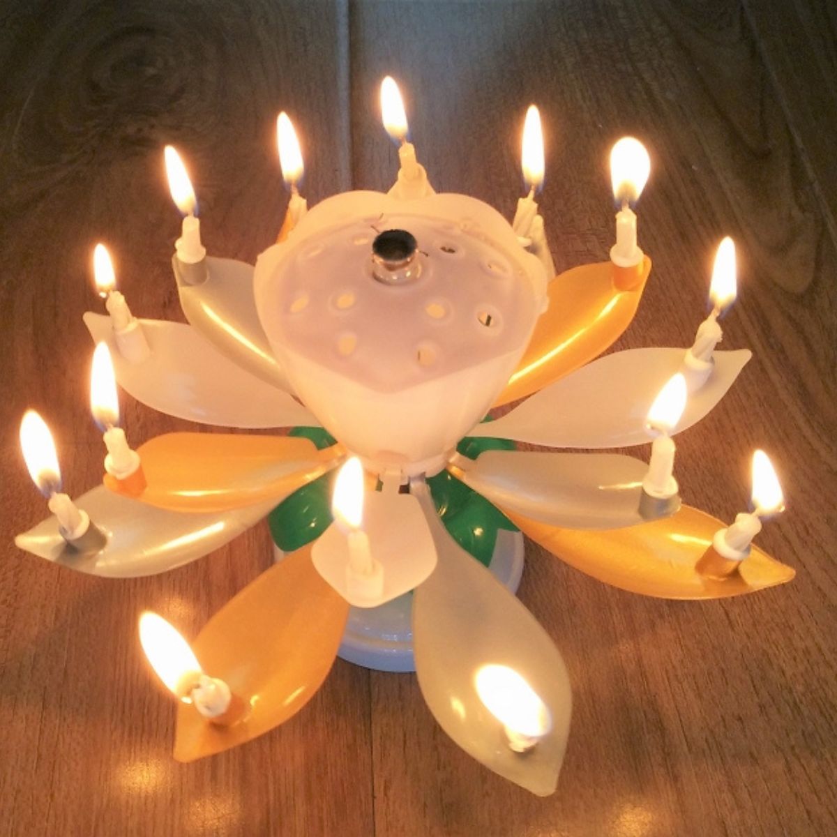Musical Lotus Flower Birthday Candle – Rotating Candle with Music & Petal Opening