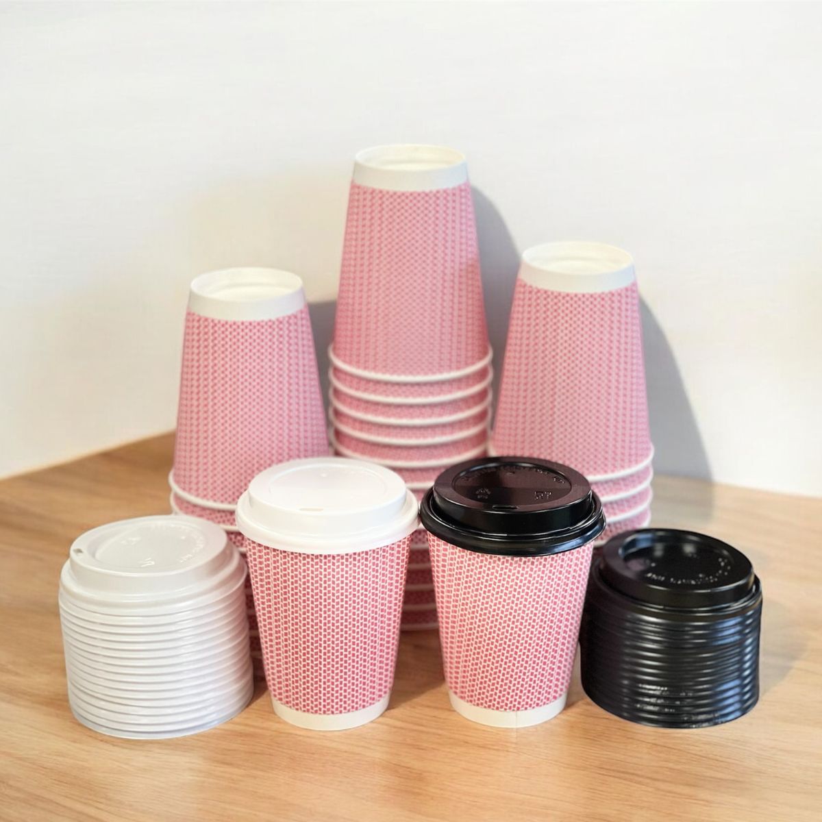 Pack of 500 Disposable Chex Design Kraft Coffee Cups Size 8oz, 12oz & 16oz.