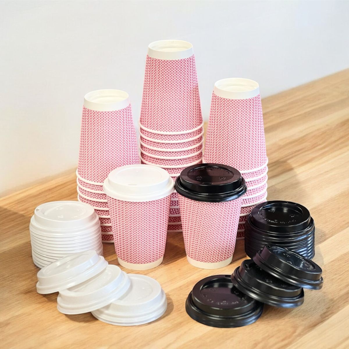 Pack of 500 Disposable Chex Design Kraft Coffee Cups Size 8oz, 12oz & 16oz.